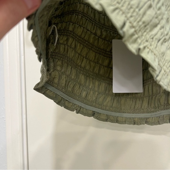 Scrunch Crop Top - Picture 7 of 8